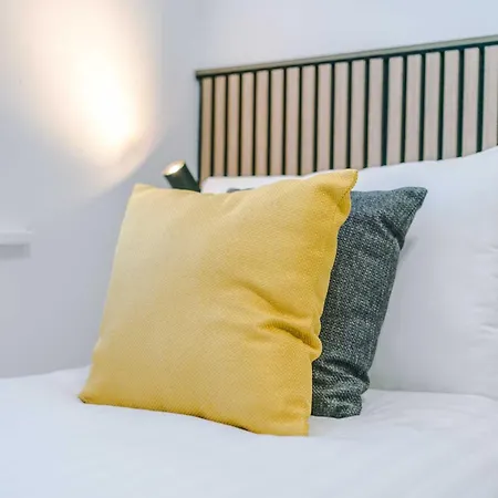 Minutes To The Coop Live Arena & Etihad Stadium - Free Parking With Ev Charger Holiday home Manchester