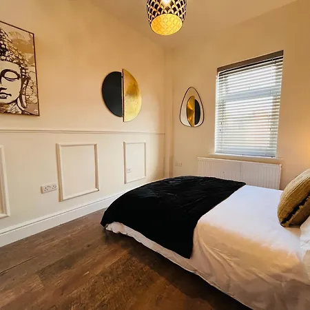 Stylish 5br 5ba In Salford Street Parking * Manchester