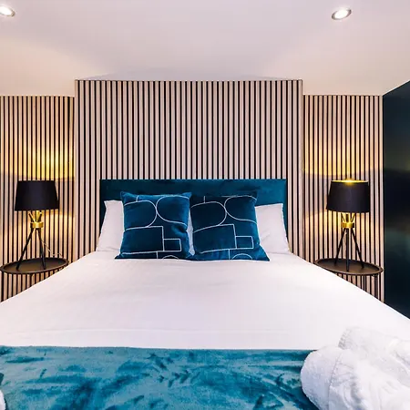 Сasa de vacaciones Stunning 5bed 3bath House, Parking, *