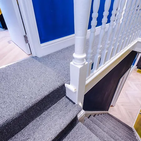 Stunning 5bed 3bath House, Parking, *