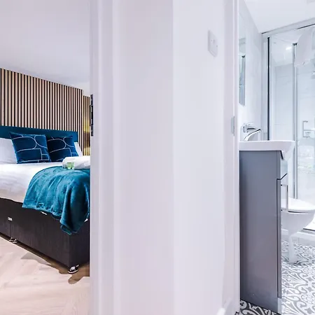 Сasa de vacaciones Stunning 5bed 3bath House, Parking, Mánchester