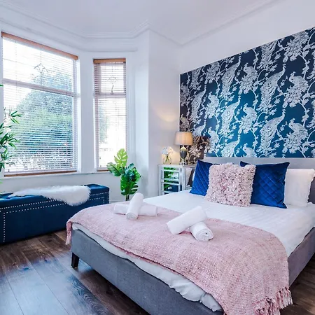 Spacious 4br With 3 Baths, בית נופש