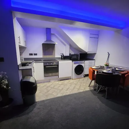 Charming Ground Floor Tudor Free Wifi * Manchester