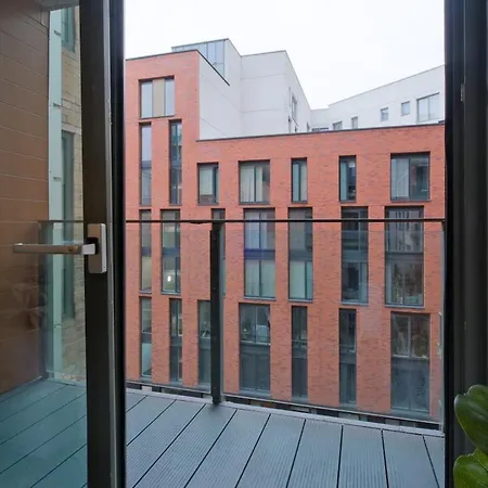 Modern 2 Bed With Balcony By Arndale Appartement Manchester