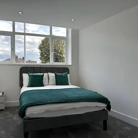 6 Guests Parking Near Old Trafford Football & Cricket 10 Mins To Ideal For Contractors & Professionals Mánchester