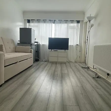 Heaton Park Flat