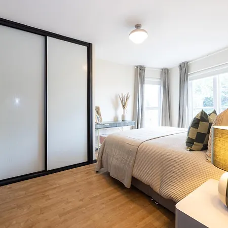 Luxe Life Quirky 2bed Apartman *