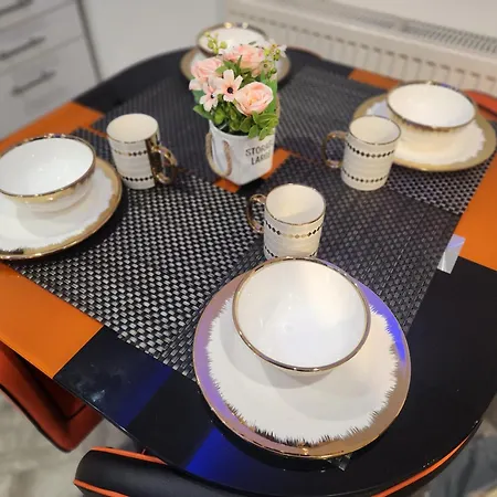 Charming Ground Floor Tudor Free Wifi *