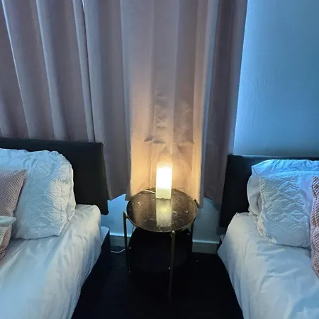 Quay House - Modern In Salford Apartment Manchester