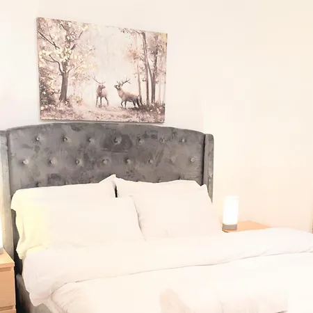 アパート 2 Bed - Sleeps 4 - Free Parking - 5 Min To Centre マンチェスター
