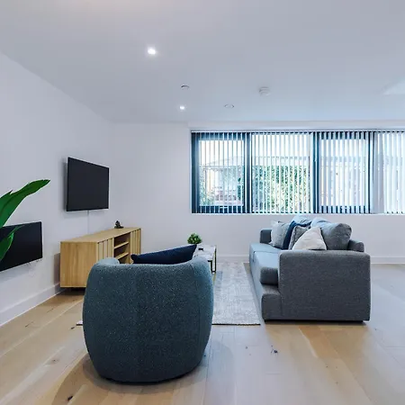 アパート Stylish 1bed Fast Wi-fi Easy Access To マンチェスター