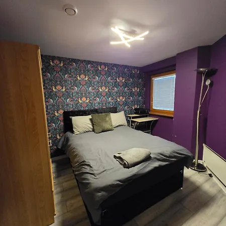 2 Bedroom Centre Апартаменты