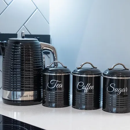 2 Bed Apartment, In The Heart Of Centre! 7 Mins Walk From Piccadilly Station! Apartman