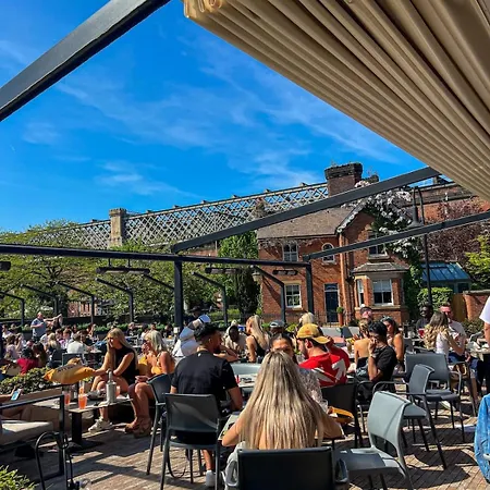 Apartman Stunning Centre Flat With A Terrace Manchester