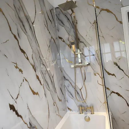 Charming Duplex Free Wifi Old Trafford Διαμέρισμα *