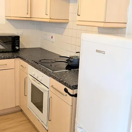 アパート 2 Bed - Sleeps 4 - Free Parking - 5 Min To Centre マンチェスター