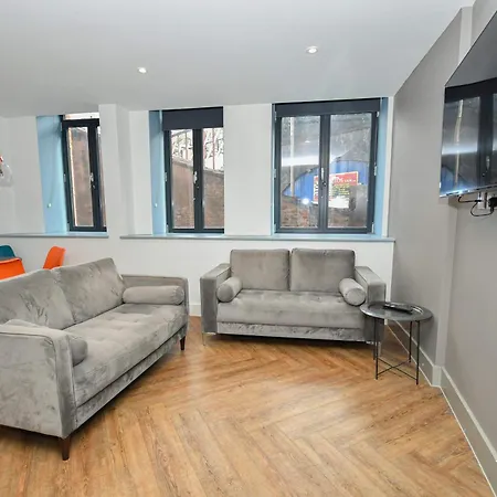 Modern 3bed Flat In W Security Apartment