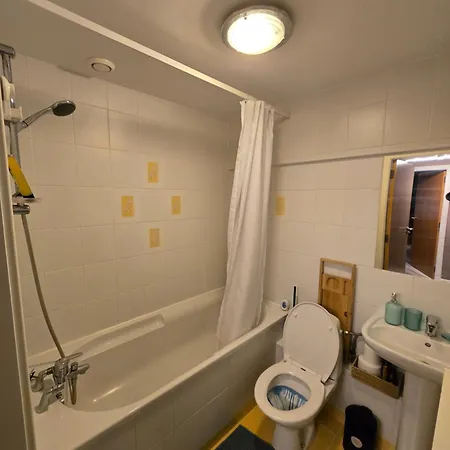 2 Bedroom Centre * Manchester