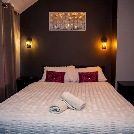 Apartment 2br In Near Etihad Stadium With Parking