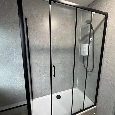 3, Centrally Located Near Northern Quarter *