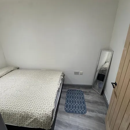 3, Centrally Located Near Northern Quarter *