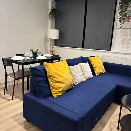 Elegant Near Stadium Free Parking Apartament *