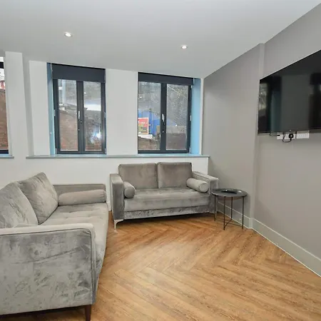 Modern 3bed Flat In W Security *