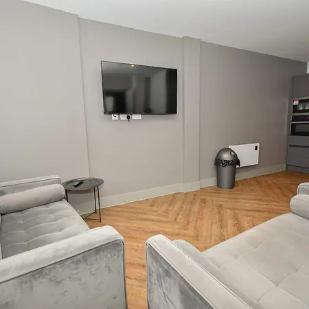 Modern 3bed Flat In W Security Manchester