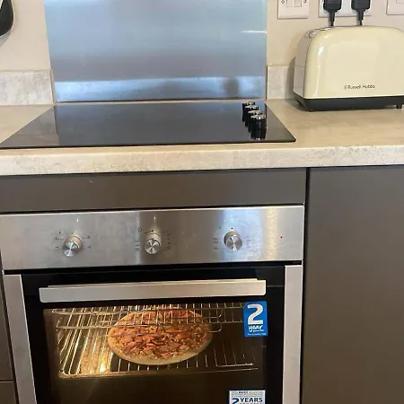 - Sleeps 4 Pets Allowed & Parking Appartement Manchester