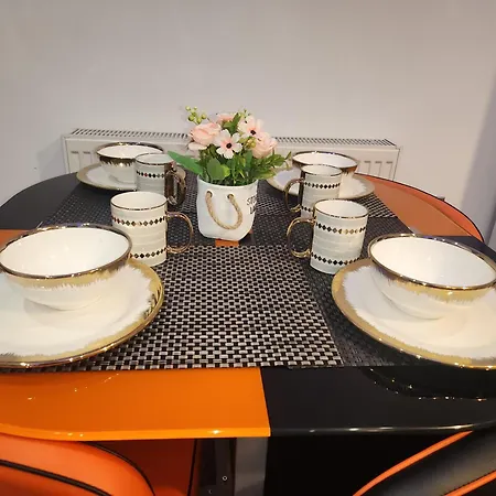 Charming Ground Floor Tudor Free Wifi Appartement Manchester
