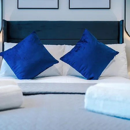 Stylish 1bed Fast Wi-fi Easy Access To *