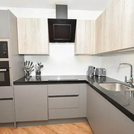 Modern 3bed Flat In W Security Manchester