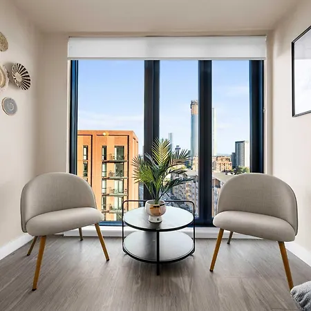 2 Bed Flat With Stunning Views By Superhost Apartman Manchester