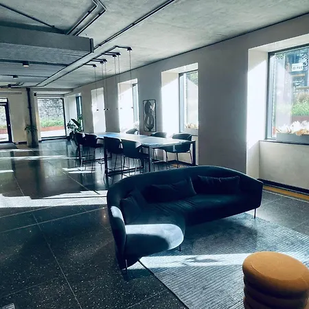Sky View Centre Luxe - 2 Bedrooms Daire *