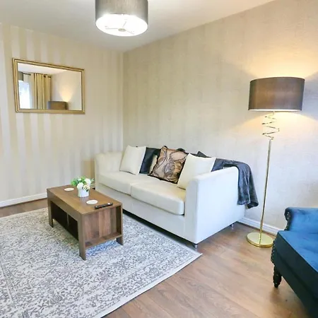 Апартаменты Modern 2 Bed House Close To *