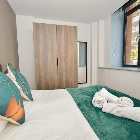 Appartement Modern 3bed Flat In W Security *