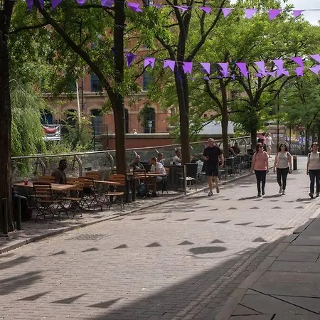 Superhost In Heart Of Mcr Centre Манчестер