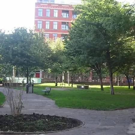 1 Bed City Centre Flat Princess Street
