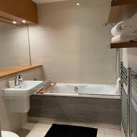 Stunning Centre Flat With A Terrace Apartament