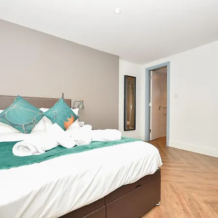 Modern 3bed Flat In W Security *