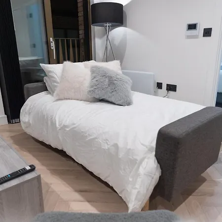 Apartman 2 Bed Apartment, In The Heart Of Centre! 7 Mins Walk From Piccadilly Station! Manchester