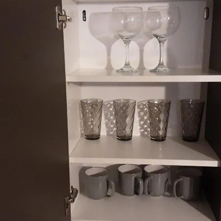 Appartement - Sleeps 4 Pets Allowed & Parking