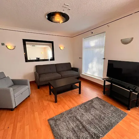 Stylish To Rent 100m From The Etihad And Coop Live * マンチェスター