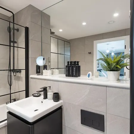 2 Bed Apartment, In The Heart Of Centre! 7 Mins Walk From Piccadilly Station! Apartamento Mánchester