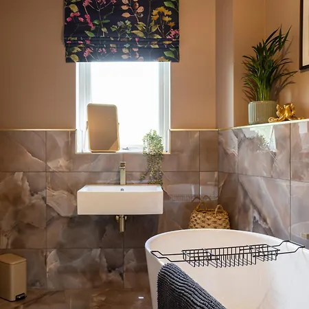 Luxe Life Quirky 2bed *