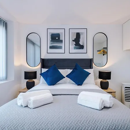 Stylish 1bed Fast Wi-fi Easy Access To *