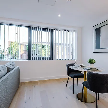 Stylish 1bed Fast Wi-fi Easy Access To Apartmán *