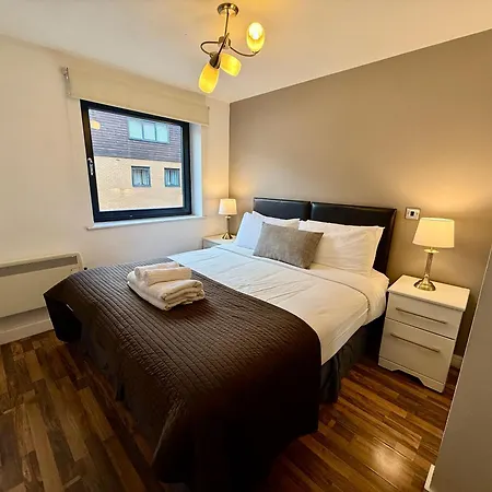 Bloom - Centre - Gated Parking