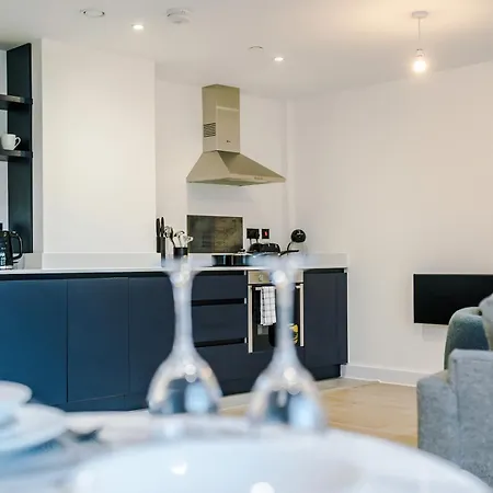 アパート Stylish 1bed Fast Wi-fi Easy Access To マンチェスター