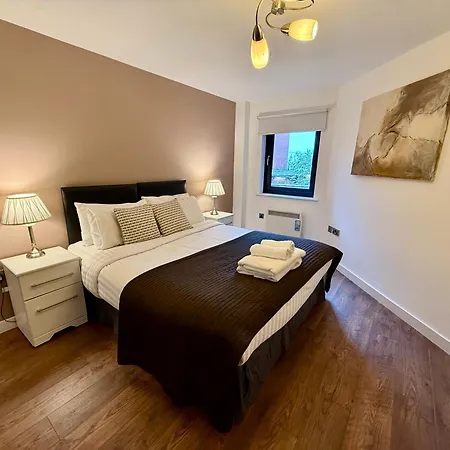 Bloom - Centre - Gated Parking